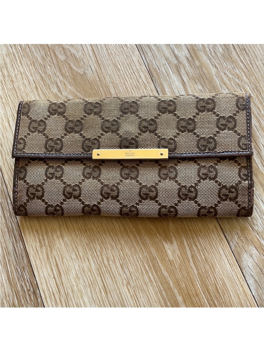 Gucci Brown/Beige GG Canvas Fold Wallet with Gold Plate